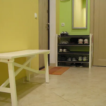 Orange Guest *
