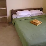 Ξενοδοχείο με διαμερίσματα Orange Guest